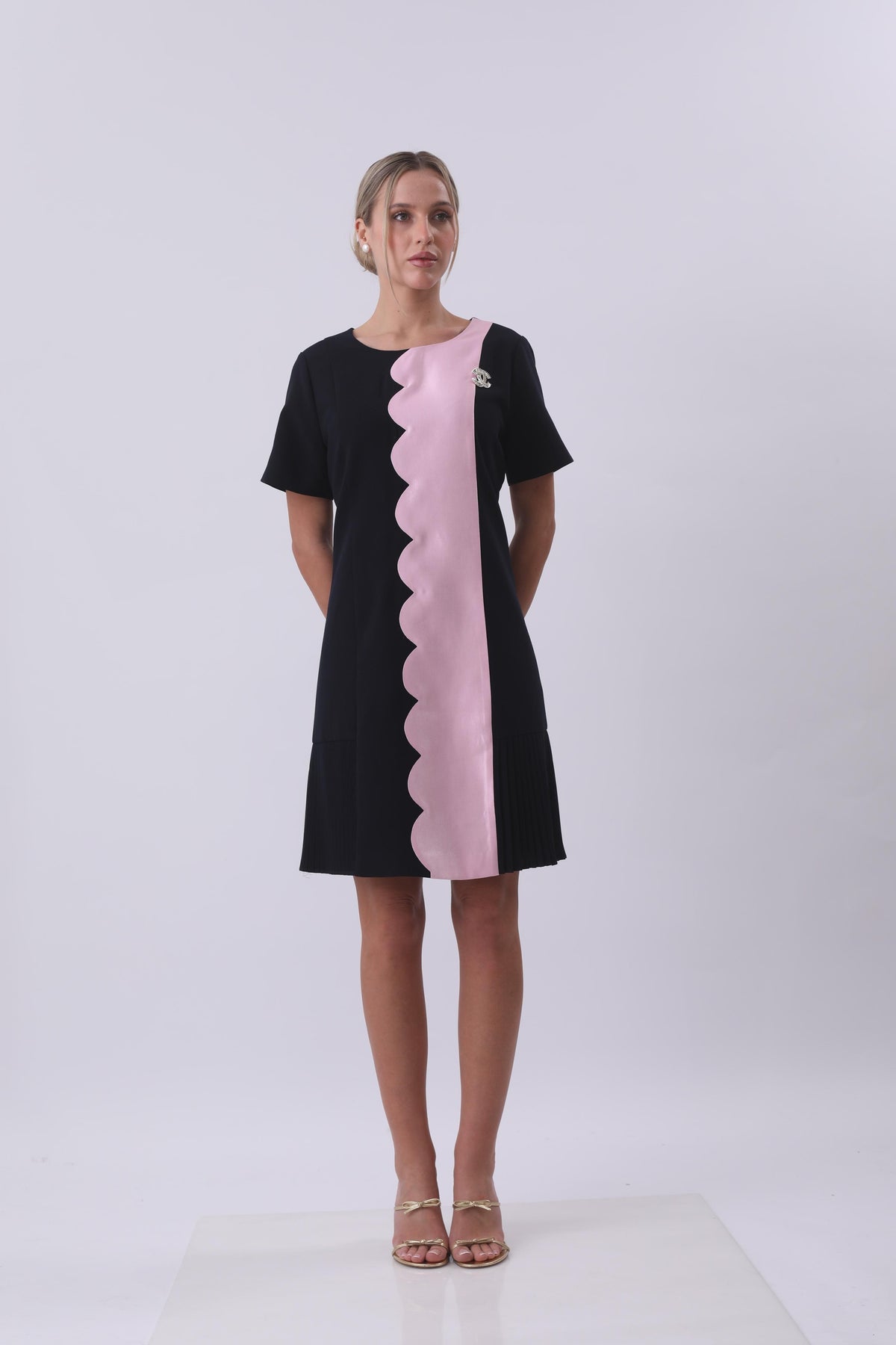 Blush Wave Contrast Midi Dress